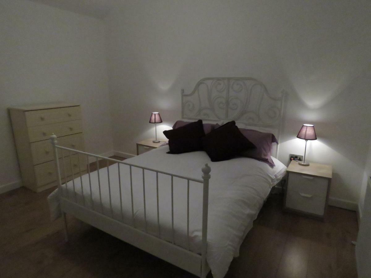 The Lodge Guesthouse Brittas Eksteriør bilde