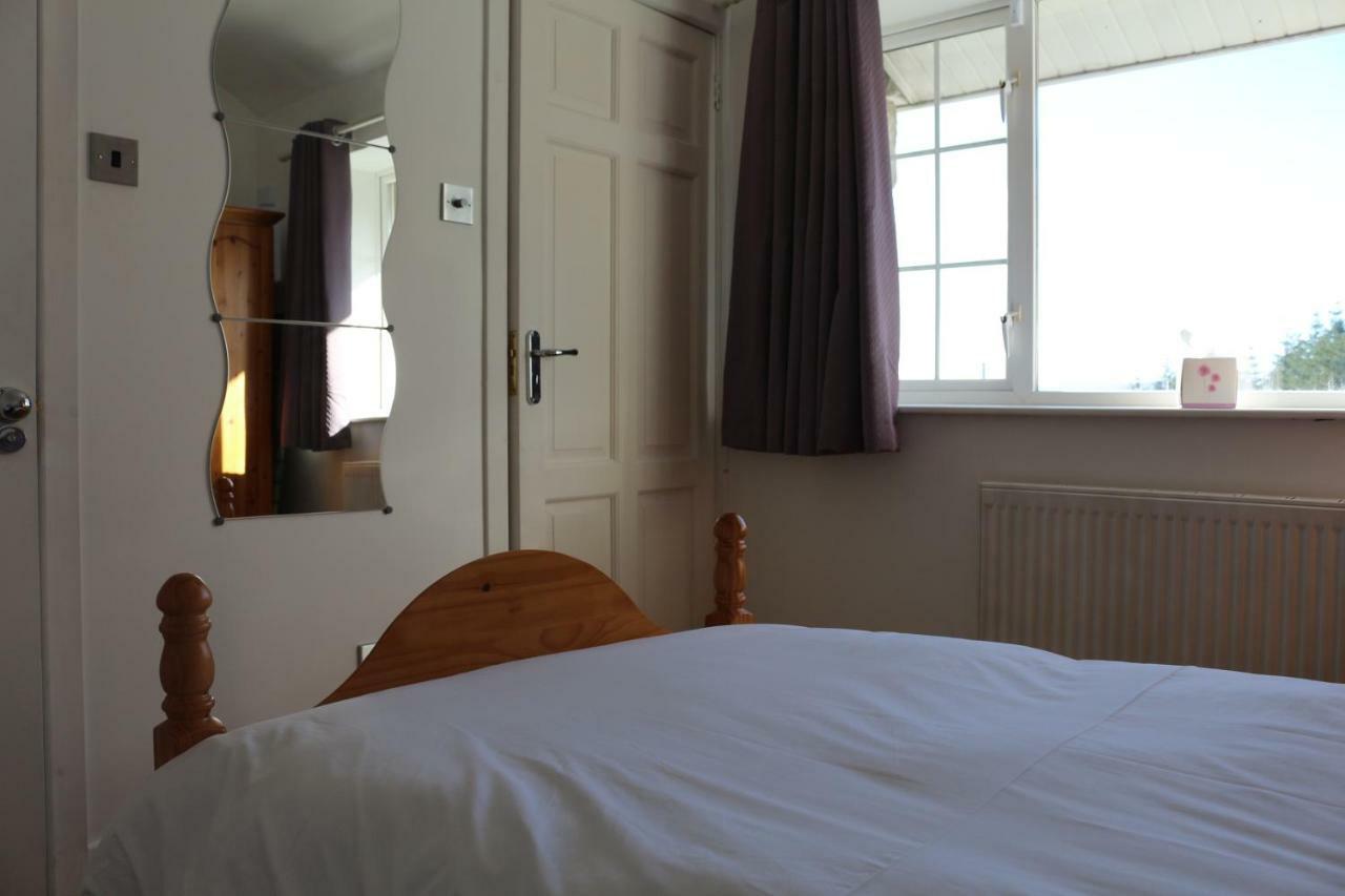 The Lodge Guesthouse Brittas Eksteriør bilde