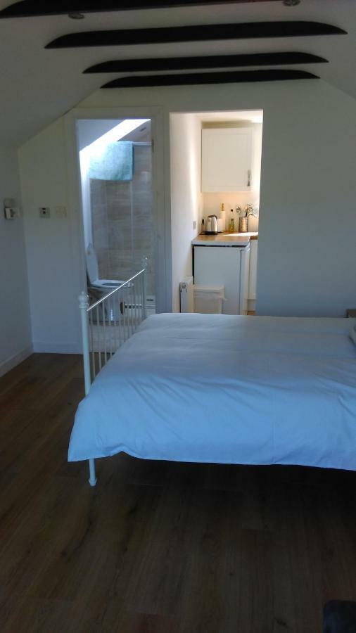 The Lodge Guesthouse Brittas Eksteriør bilde